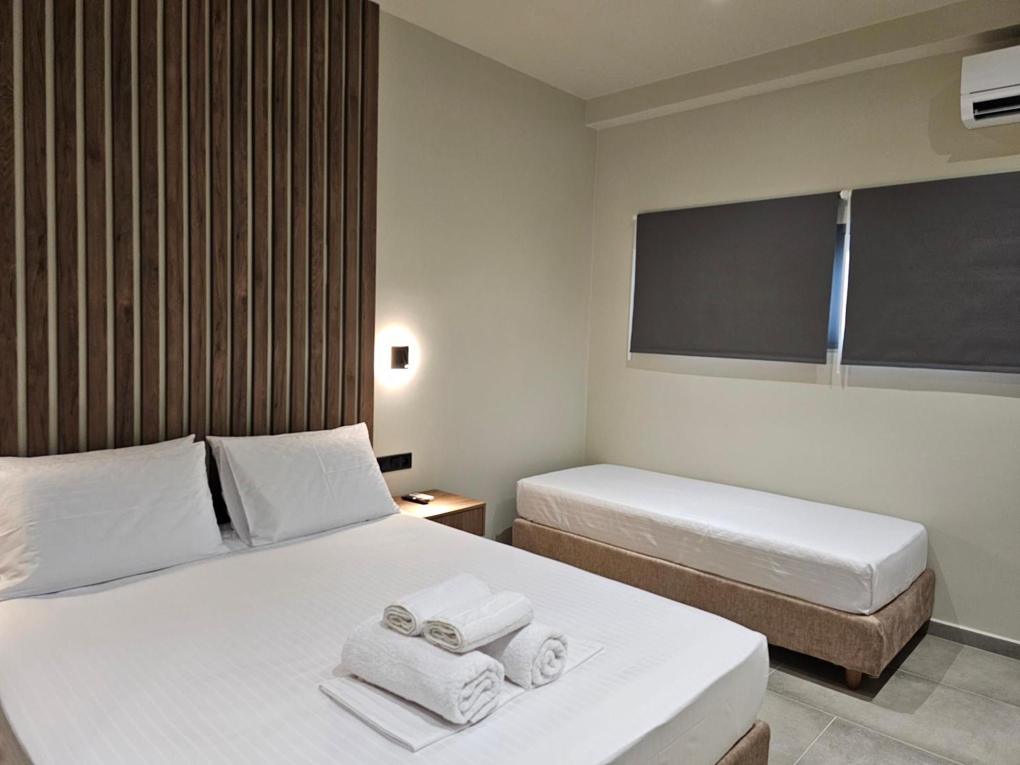 Rea'S Luxury Apartments Stoupa Bagian luar foto