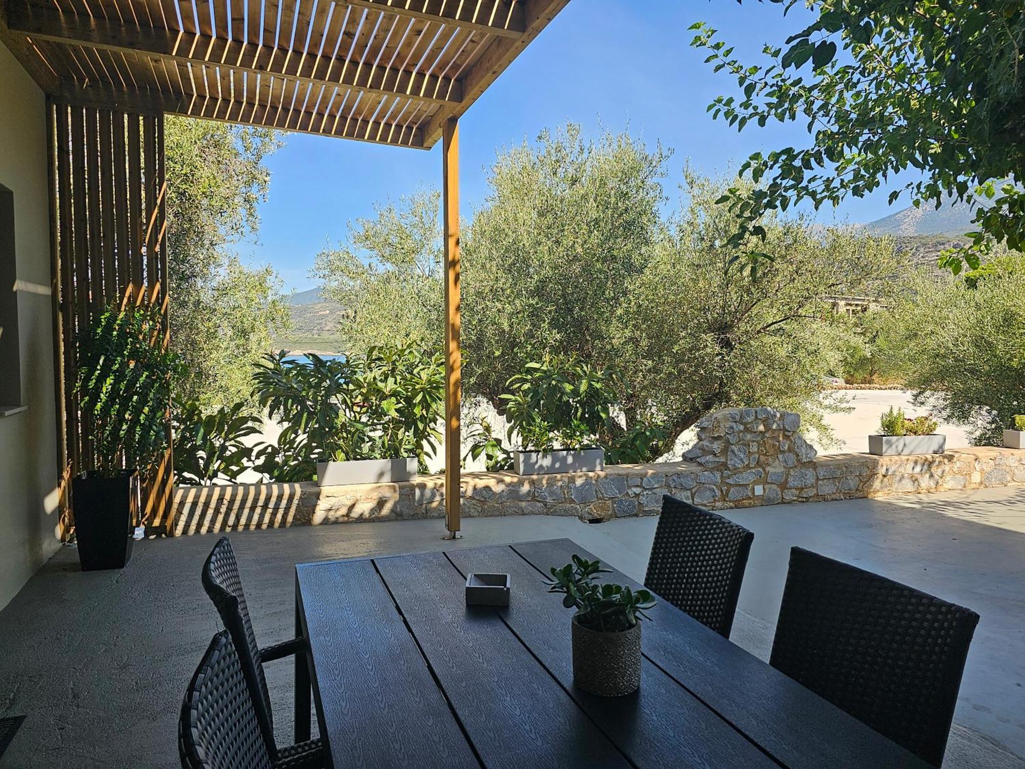 Rea'S Luxury Apartments Stoupa Bagian luar foto