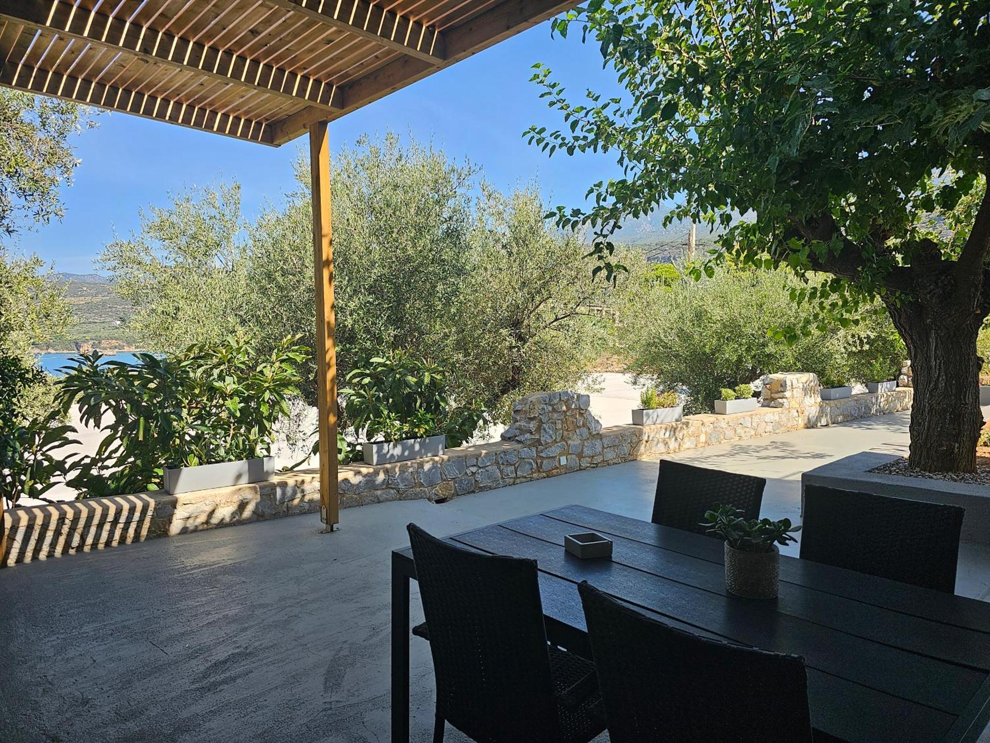 Rea'S Luxury Apartments Stoupa Bagian luar foto