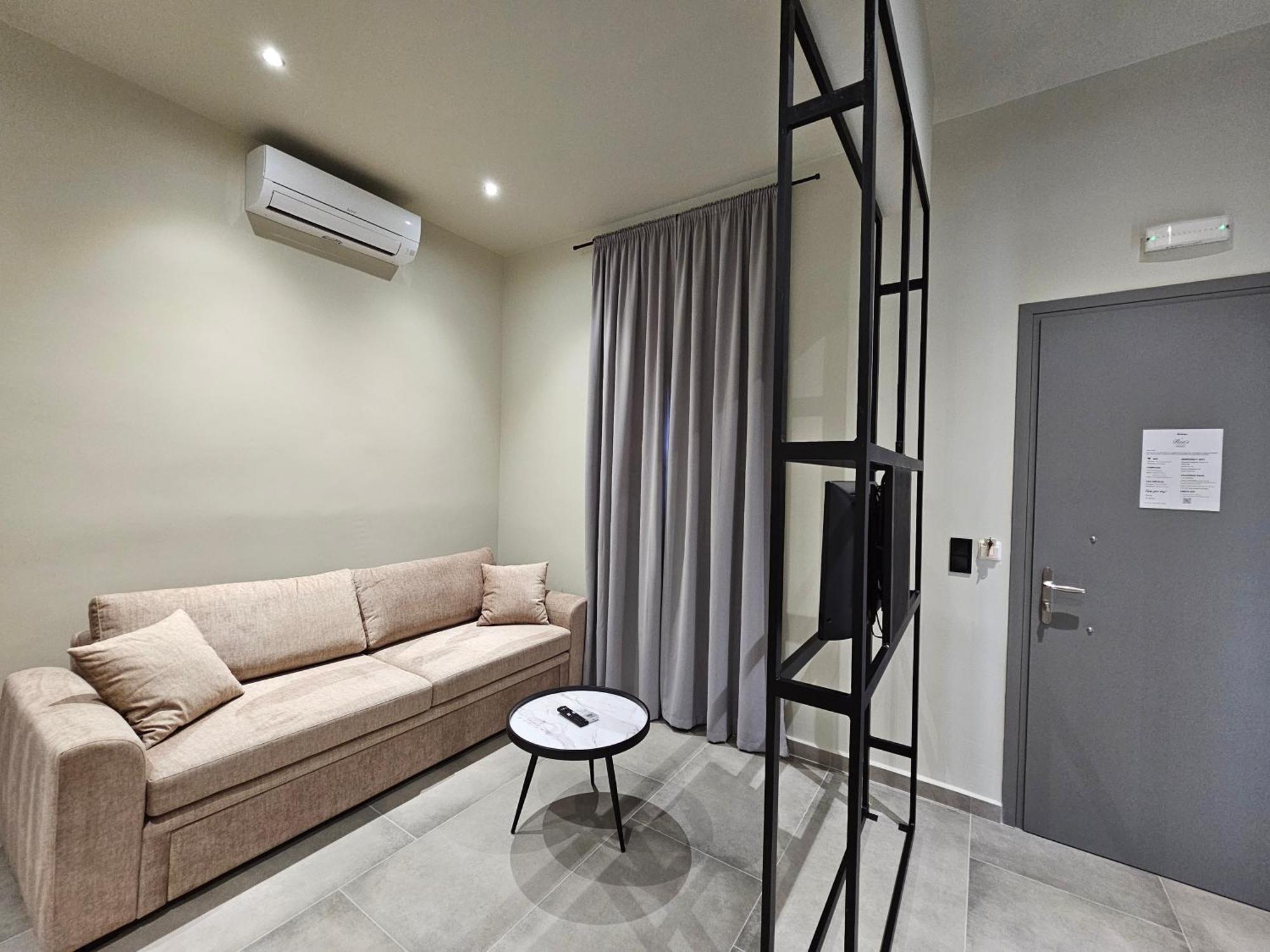 Rea'S Luxury Apartments Stoupa Bagian luar foto