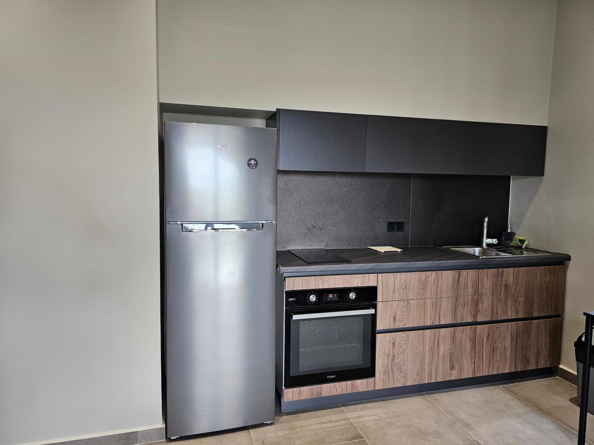 Rea'S Luxury Apartments Stoupa Bagian luar foto