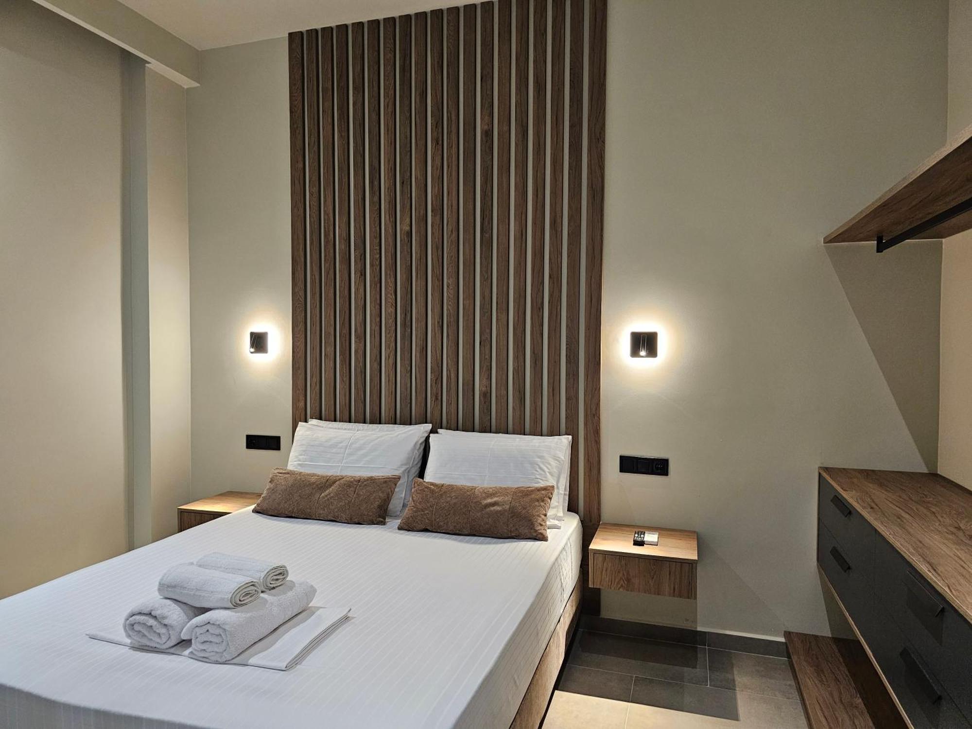Rea'S Luxury Apartments Stoupa Bagian luar foto