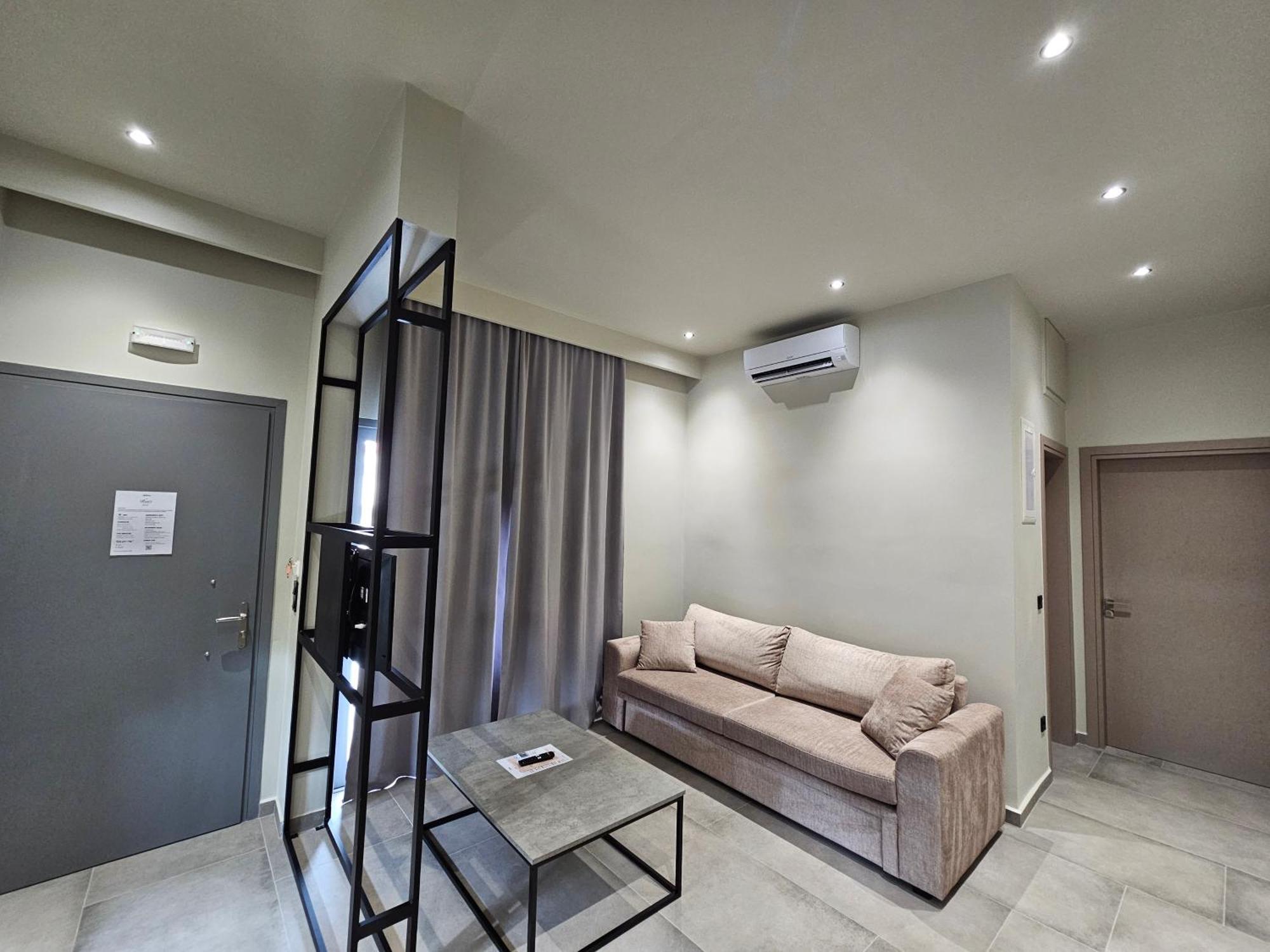 Rea'S Luxury Apartments Stoupa Bagian luar foto